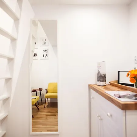Tiny Tower 6m2 With Private Bathroom In The Hall Апартаменты Сопот